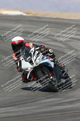 media/Nov-16-2025-Race Pace (Sun) [[8c5fa54630]]/Verified Riders/1-Turns 9 and 10 (925am)/